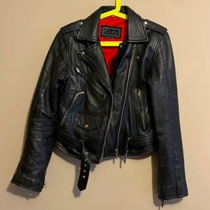 Used Vintage Women’s Echo leather jacket. Size 10. Real leather.